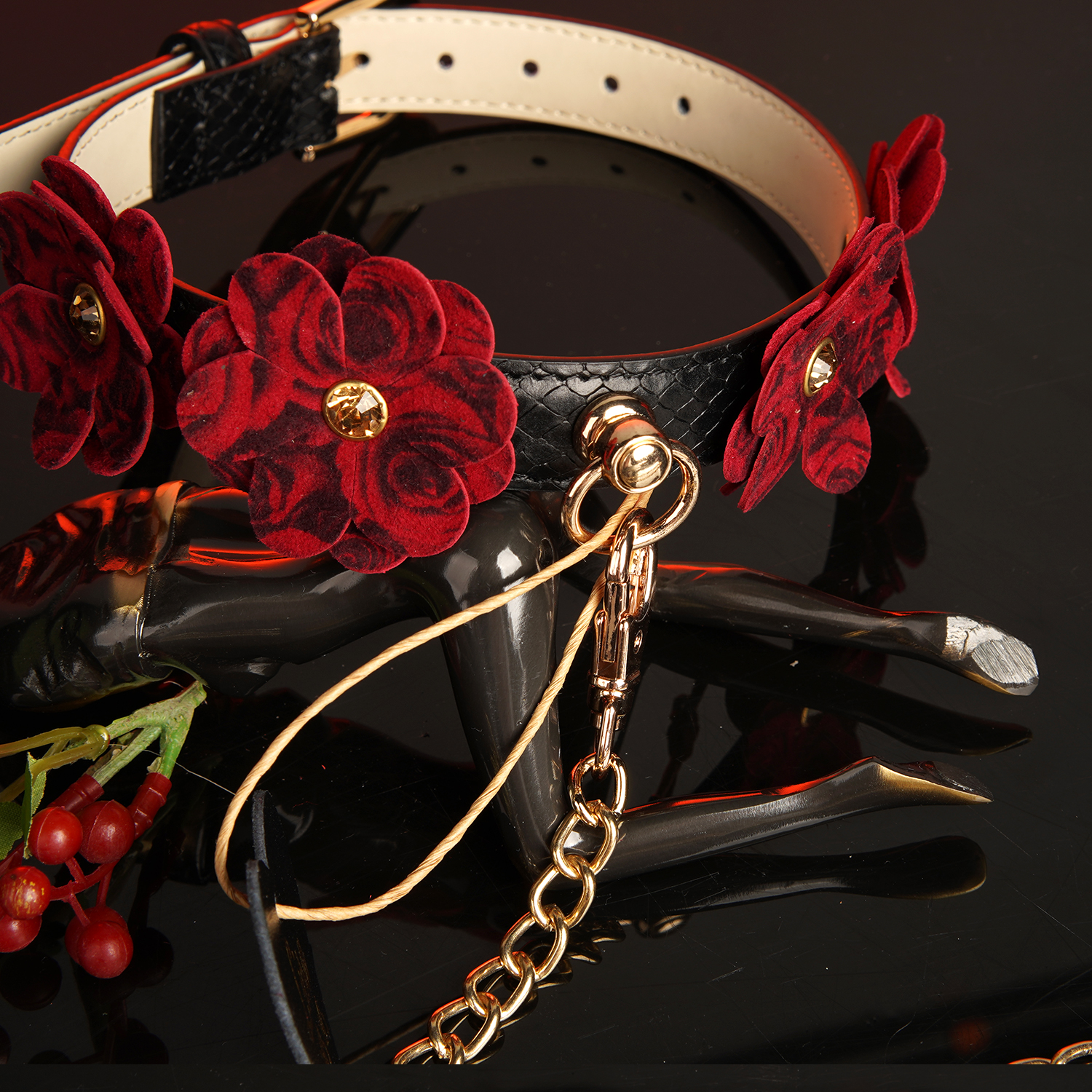 Velvet Blossom Choker image1